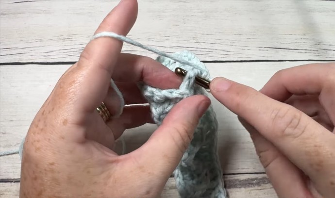 How to Crochet the Honeycomb Waffle Stitch Photo Tutorial