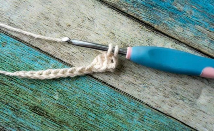 Linked Treble Crochet Stitch Photo Tutorial
