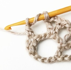 Lacy Interlocked Circles Crochet Stitch Photo Tutorial