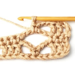 Lacy Stacked Bows Crochet Stitch Photo Tutorial