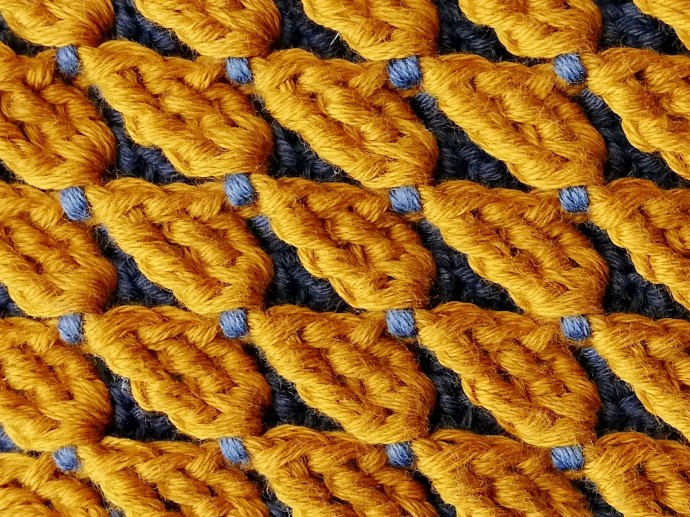 The Tipped Scales Crochet Stitch Photo Tutorial
