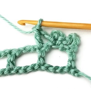 Lacy Aligned Picot Crochet Stitch Photo Tutorial