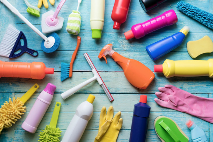 Toxic Ingredients in Commercial Household Cleaning Products