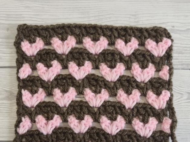 How to Make the Offset Hearts Crochet Pattern