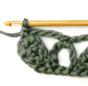Stacked Triangles and Eyelet Crochet Stitch Photo Tutorial