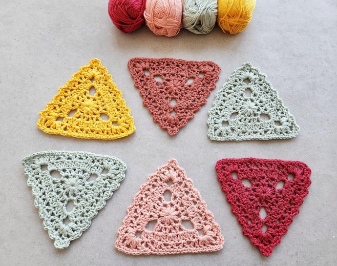 Floral Crochet Triangle Bunting Pattern