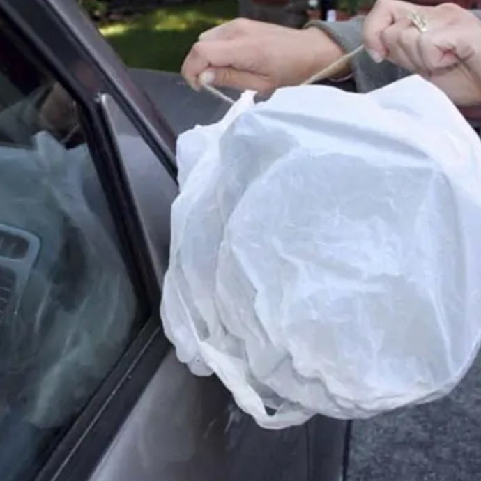 8 Awesome Uses For Plastic Bags