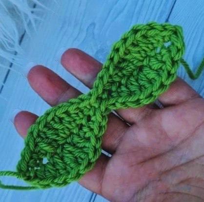 Easy Crochet Rose Bag Charm Pattern