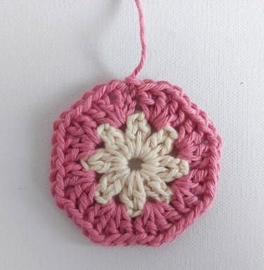 Crochet African Flower Granny Square Photo Tutorial