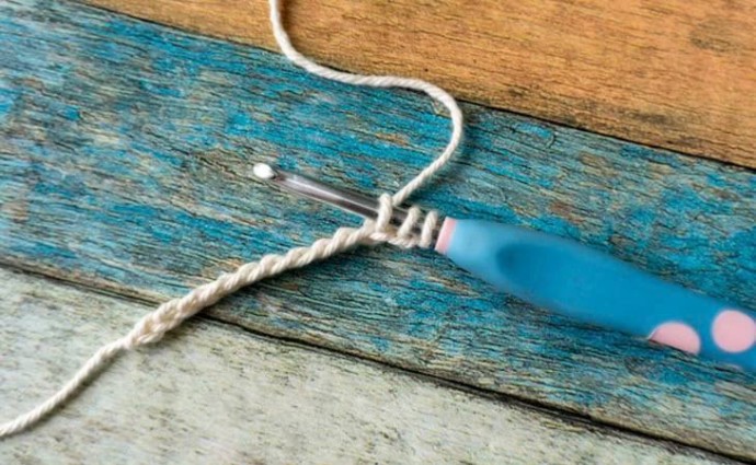 Linked Treble Crochet Stitch Photo Tutorial