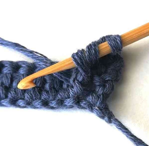 The Tipped Scales Crochet Stitch Photo Tutorial