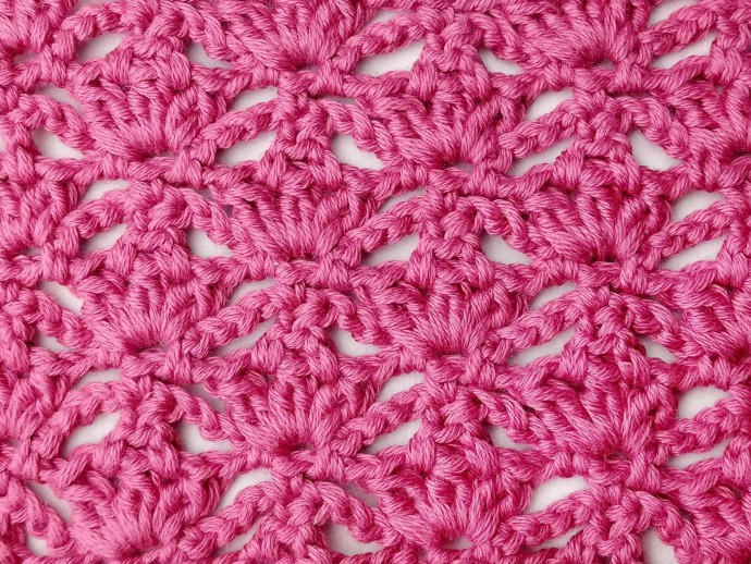 Flower and Triangle Crochet Stitch Photo Tutorial Flower and Triangle Crochet Stitch Photo Tutorial