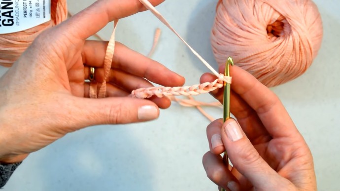 How To Crochet Mini Berries Stitch