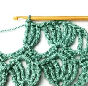 Large Stacked Mussel Crochet Stitch Photo Tutorial
