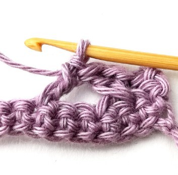 The Crossed Ripple Crochet Stitch Photo Tutorial