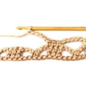 Lacy Stacked Bows Crochet Stitch Photo Tutorial