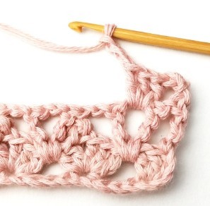 Lacy Cupcake Crochet Stitch Photo Tutorial