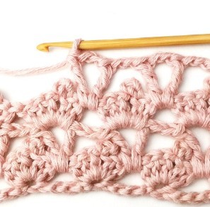 Lacy Cupcake Crochet Stitch Photo Tutorial