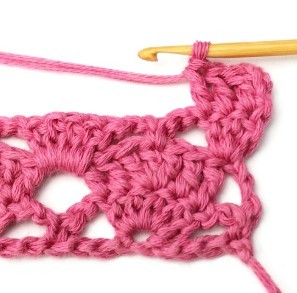 Large Uneven Clam Crochet Stitch Photo Tutorial