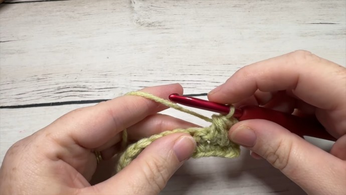 Spiked Knotted Half Double Crochet Photo Tutorial