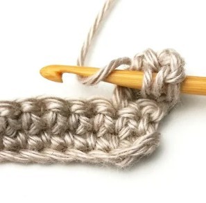 Aligned Four Leaf Clover Crochet Stitch Photo Tutorial