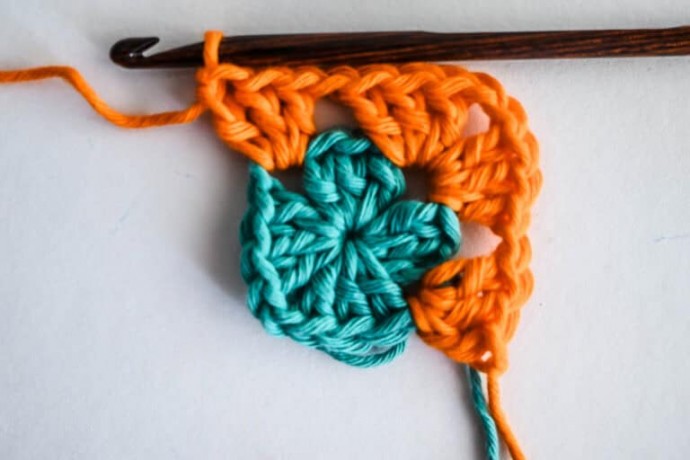 How to Crochet A Miltered Granny Square Photo Tutorial