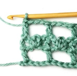 Lacy Aligned Picot Crochet Stitch Photo Tutorial