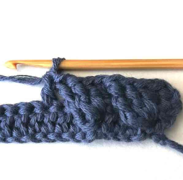 The Tipped Scales Crochet Stitch Photo Tutorial