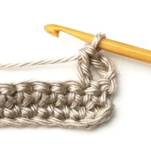 Aligned Four Leaf Clover Crochet Stitch Photo Tutorial