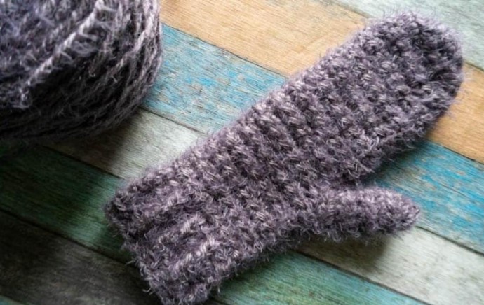 Couples Mittens Crochet Pattern