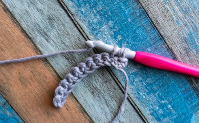 How to Crochet the Uneven Berry Stitch Photo Tutorial