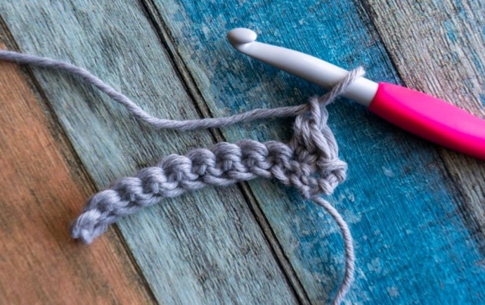 How to Crochet the Uneven Berry Stitch Photo Tutorial