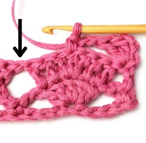 Large Uneven Clam Crochet Stitch Photo Tutorial