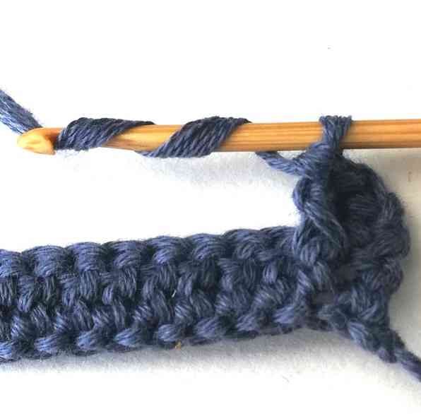 The Tipped Scales Crochet Stitch Photo Tutorial