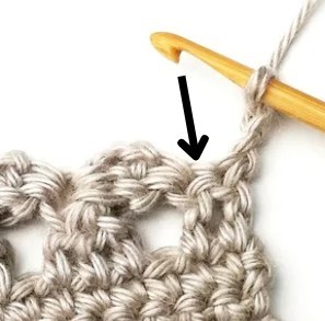 Aligned Four Leaf Clover Crochet Stitch Photo Tutorial