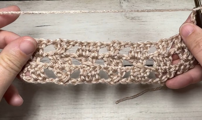 How to Crochet the Checked Boxes Stitch Photo Tutorial