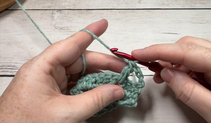 How to Crochet the Crossed Cluster Puff Stitch Photo Tutorial