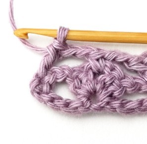 Lacy V and Double V Crochet Stitch Photo Tutorial