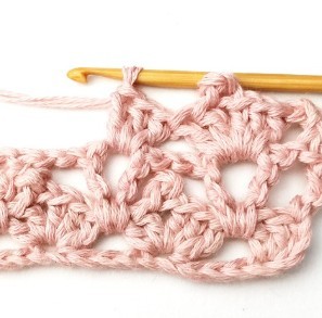 Lacy Cupcake Crochet Stitch Photo Tutorial