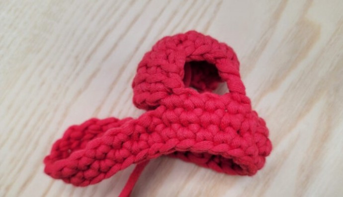 Red Truck Christmas Ornament Crochet Tutorial