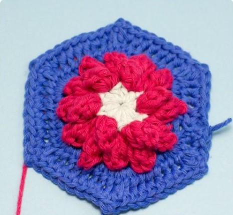 Dahlia Hexagon Crochet Pattern