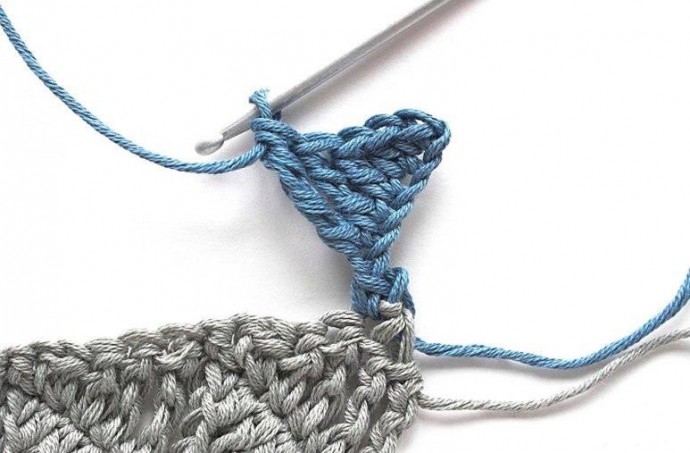 Wedged In: Wedge Crochet Stitch and Granny Square Photo Tutorial
