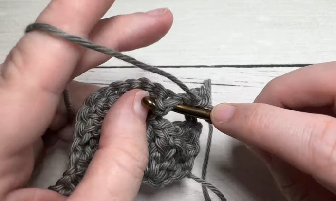How to Crochet the Ribbed Herringbone Stitch Photo Tutorial