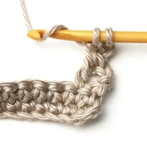 Aligned Four Leaf Clover Crochet Stitch Photo Tutorial