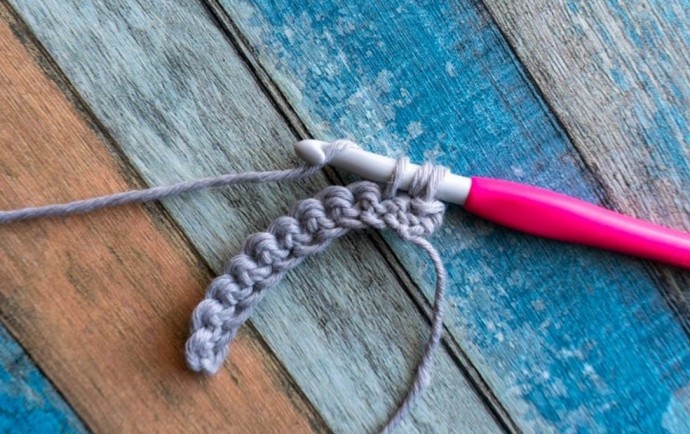 How to Crochet the Uneven Berry Crochet Stitch Photo Tutorial