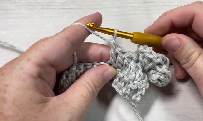 How to Crochet the Ruffle Stitch Photo Tutorial