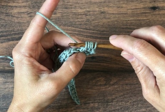How to Crochet the Bead Stitch Photo Tutorial