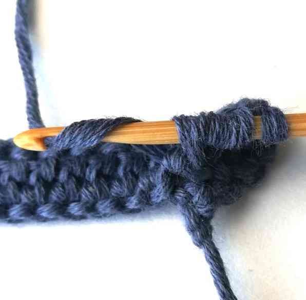 The Tipped Scales Crochet Stitch Photo Tutorial