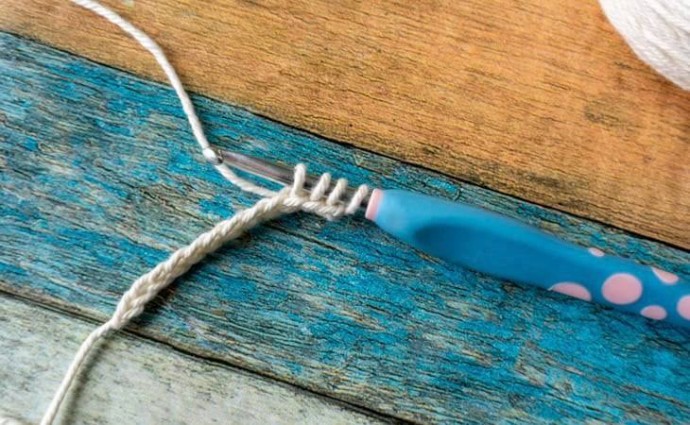 Linked Treble Crochet Stitch Photo Tutorial