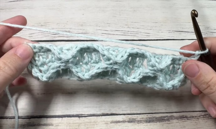 How to Crochet the Honeycomb Waffle Stitch Photo Tutorial